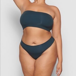 SKIMS fits everybody bandeau bra